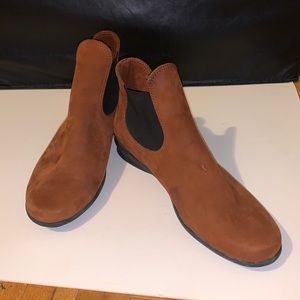 Arche ankle booties